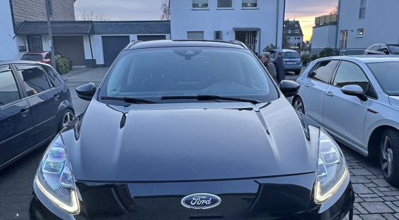 Filmfahrzeug Ford Kuga