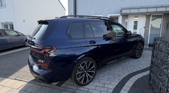 Filmfahrzeug BMW X7 M60i xDrive