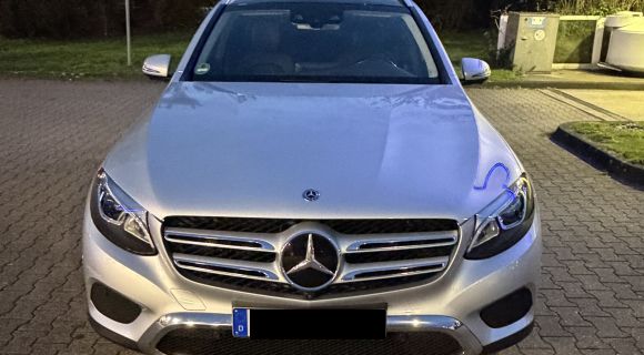 Filmfahrzeug Mercedes GLC 220